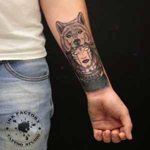 фото тату Волк в славянском стиле тату 260