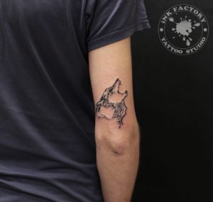 фото тату Небольшая татуировка вишни 446